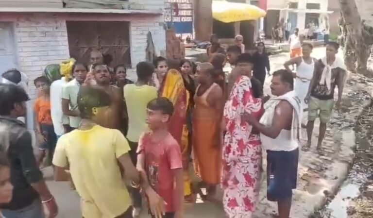 Kaushambi Krishna Idol Immersion Clash