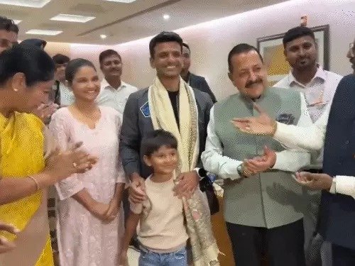 astronaut shubhanshu returns india meet pm mod 