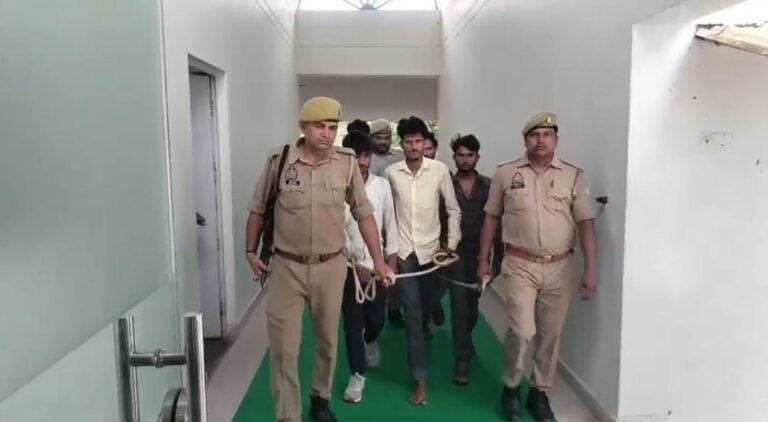 Mahoba robbery case: