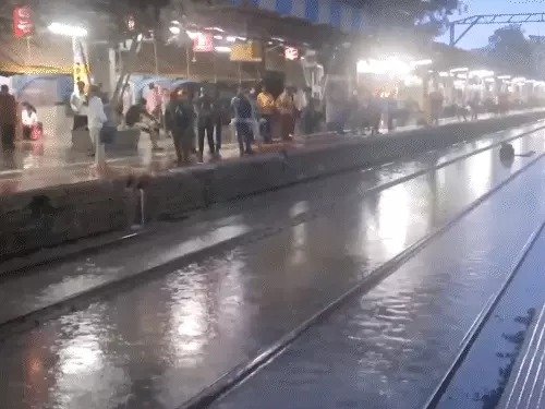  mumbai rain alert landslide deaths monsoon flood 