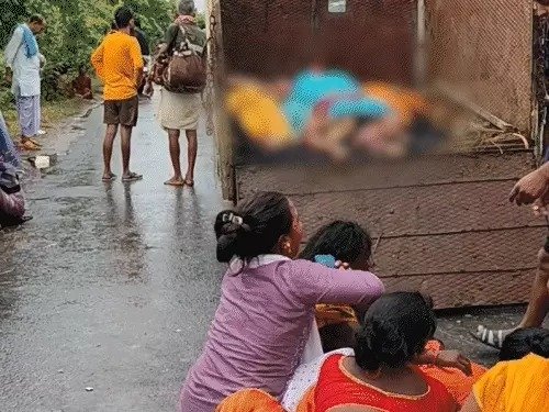 patna truck auto accident 9 deaths ultratech truck