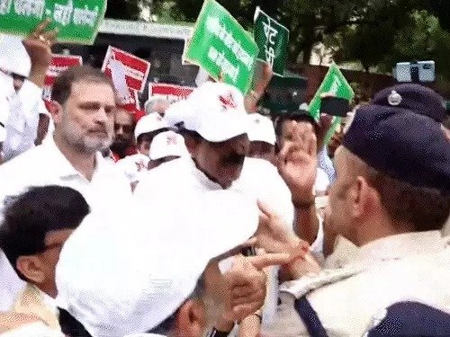 voter verification controversy opposition march rahul akhilesh ec protest