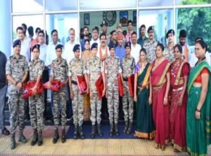 गृहमंत्री का बहनों को तोहफा