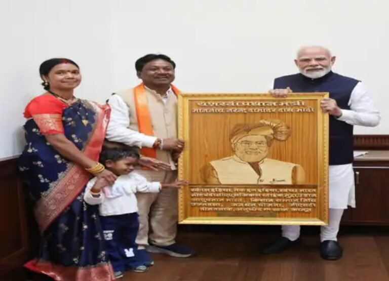 पीएम से मिले मंत्री कश्यप