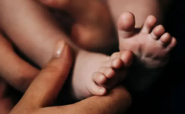 बच्चा तस्करी