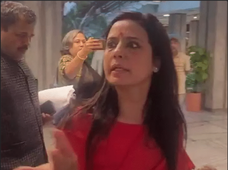 महुआ मोइत्रा