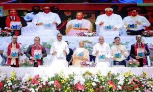 मुख्यमंत्री योगी आदित्यनाथ रहे मौजूद