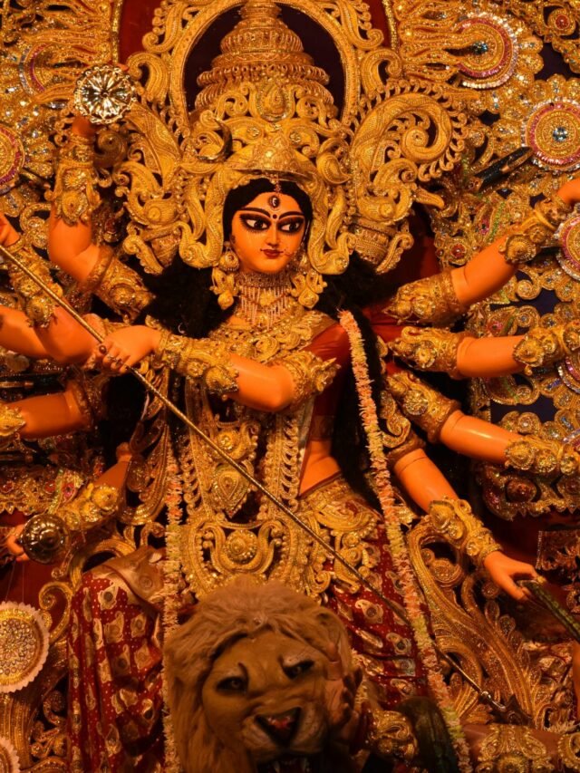 Navratri 2025 Significance of Mata Rani Aarti and Durga Chalisa