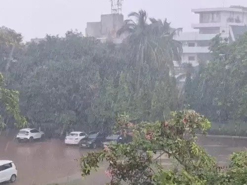 hyderabad-heavy lightning rain-alert-2025 IMD weather update