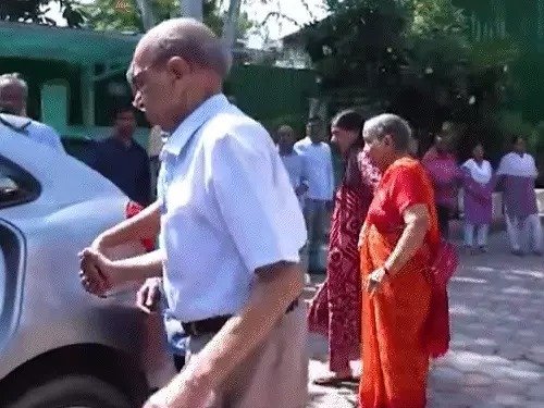 kejriwal bungalow allocation delay delhi high court on centre