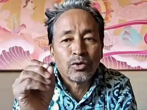 ladakh-violence-2025-sonam-wangchuk-arrest-threat,leh-curfew,nepali-kashmiri-involved