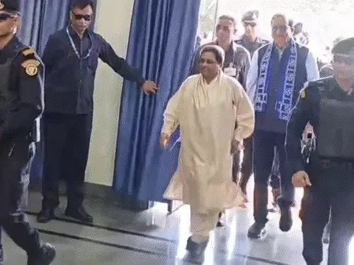 mayawati rally 2025 lucknow akash absent