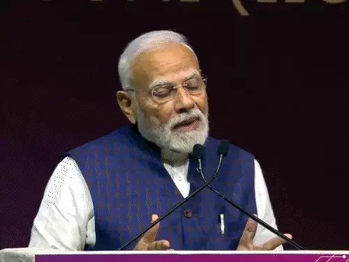 pm modi semicon india 2025 gdp growth  vikram 32 bit processor isro made in india