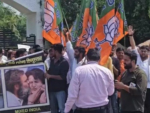 rahul gandhi raebareli visit 2025 rahul protest rahul roadshow