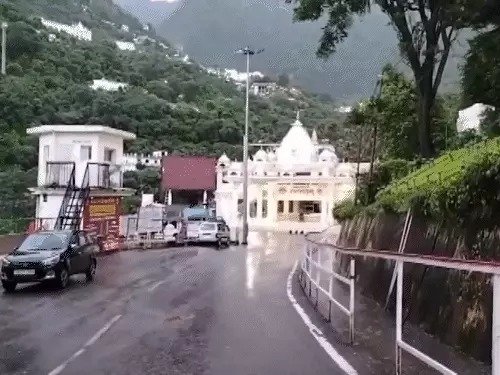vaishno devi temple closed 7 days katra hotel owners free food 