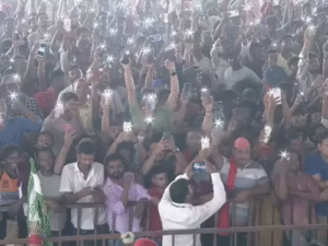 पीएम ने जलवाई मोबाइल की लाइट