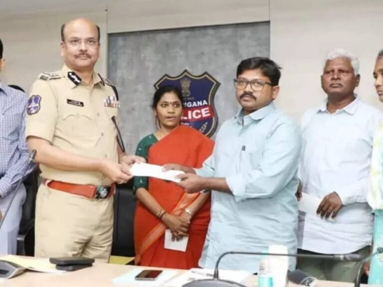 Three Senior Naxals Surrender