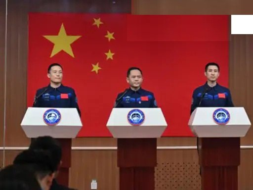  china-astronaut-and-mice-space-mission-shenzhou-21 