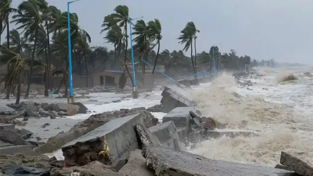 india-weather-cyclone-montha-andhra-odisha-alert