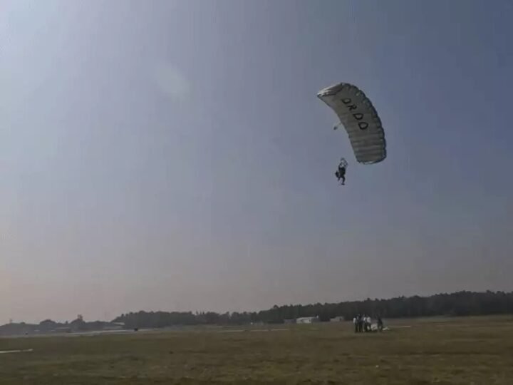 made-in-india drdo-military-parachute combat-system indian-army