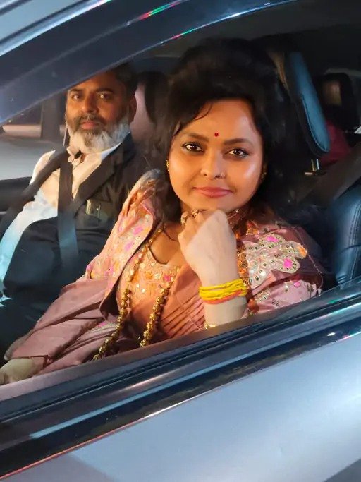 mahamandleshwar-murder-case pooja-shakun-pandey-love-marriage up 