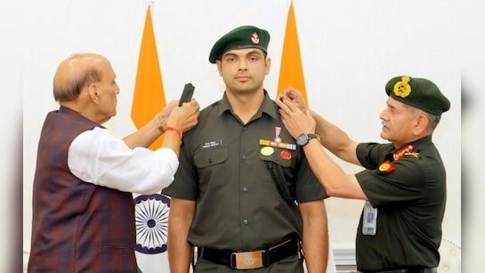 नीरज चोपड़ा को मिला सम्मान: भारतीय सेना में लेफ्टीनेंट कर्नल की उपाधि