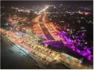 अनंत धारा से आलोकित कर रहे थे