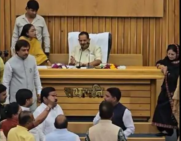 अनबर कादरी की गई पार्षदी