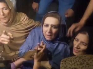 इमरान की बहनें