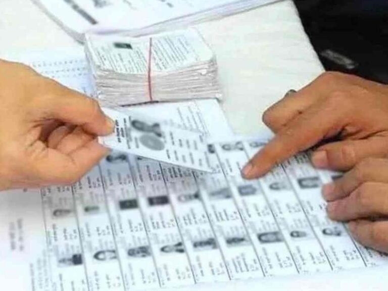 Madhya Pradesh SIR campaignछत्तीसगढ़ में मतदाता सूची पुनरीक्षण के दौरान रायपुर जिले से 4.09 लाख नाम हटे 2025