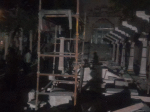 8 पिलर भरभराकर गिरे