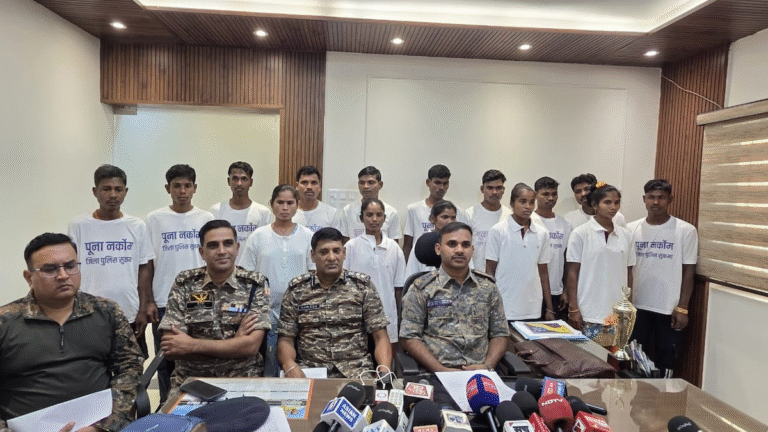 15-naxalites-including-those-carrying-a-reward-of-rs-48-lakh-surrendered