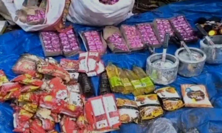 नक्सली सामान