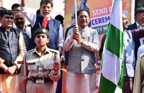 cg youth delegation statue of unity padyatra flagged off