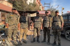 चौमूं में पुलिस बल तैनात