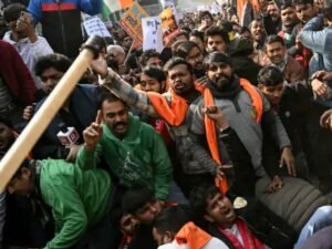 पड़ोसी देश में हो रहे अत्याचार रोकने की मांग