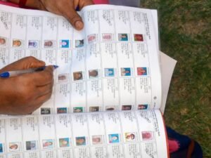 42.74 लाख नाम कटे