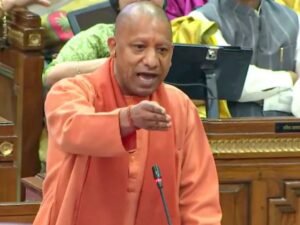 CM योगी ने कफ सिरप मामले में सपा के आरोपों का जवाब दिया। 