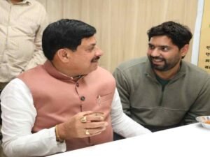 CM Dr. Mohan reached Indore.