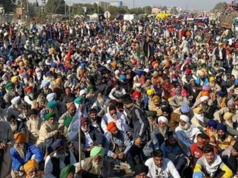 Fertilizer crisis troubling farmers of Madhya Pradesh