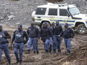 हमलावरों की तलाश शुरू