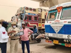 दिल्ली बॉर्डर पर चैकिंग