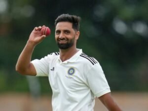 आकिब डार