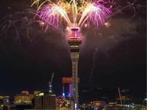 न्यूजीलैंड के ऑकलैंड में शानदार आतिशबाजी