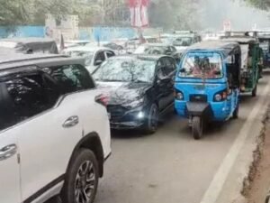 पटना एयरपोर्ट इलाके में 1 KM लंबा जाम