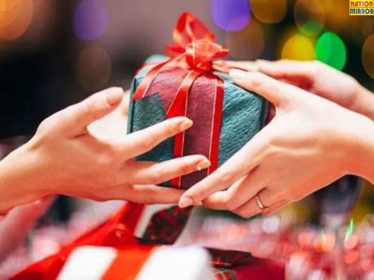 Vastu Shastra Tips: भूलकर भी अपनी ये वस्तुएं किसी के साथ न करें साझा, नहीं तो दुर्भाग्य का हो सकता है आगमन