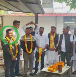 कांग्रेस के बड़े नेताओं के साथ युवा कांग्रेस अध्यक्ष अवनीश सिंह गहरवार