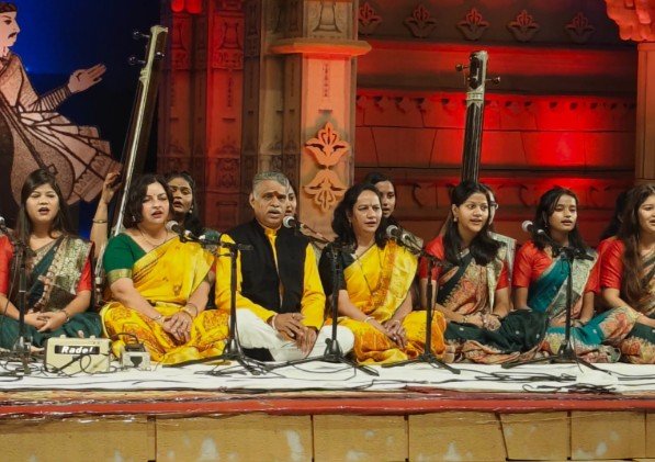 तानसेन समारोह 2025 तानसेन समारोह की तीसरी संध्या में शास्त्रीय संगीत प्रस्तुति