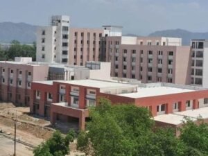 मेडिकल व नर्सिंग कॉलेजों