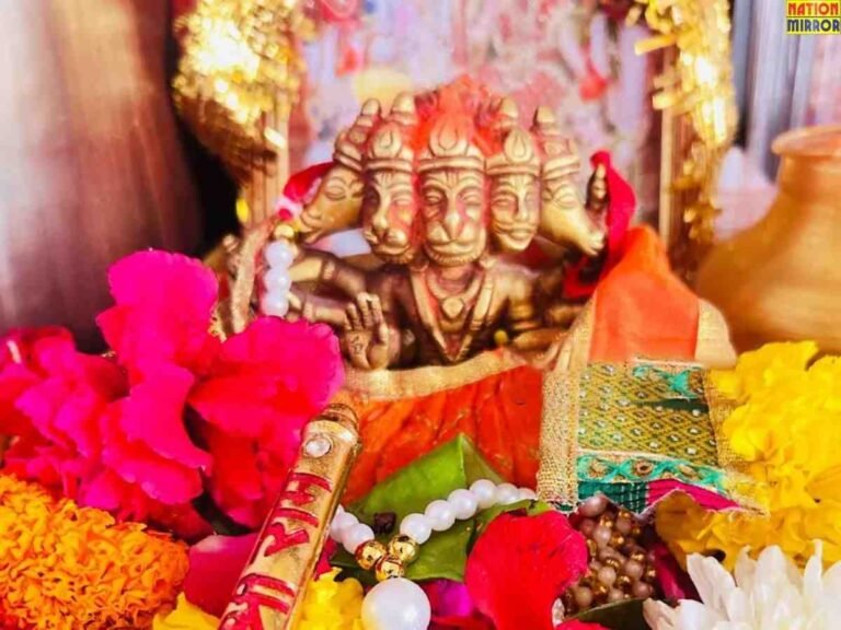 हनुमान जी की पूजा में छुपकर चढ़ाए जाने वाले सिंदूर, तेल और प्रसाद की सामग्री